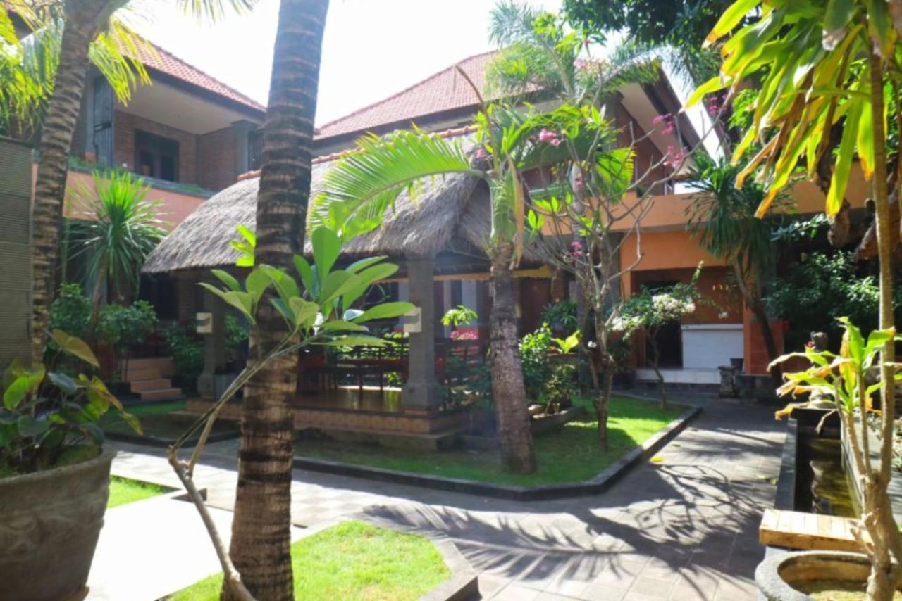 Kedin'S Inn 丹帕沙 外观 照片