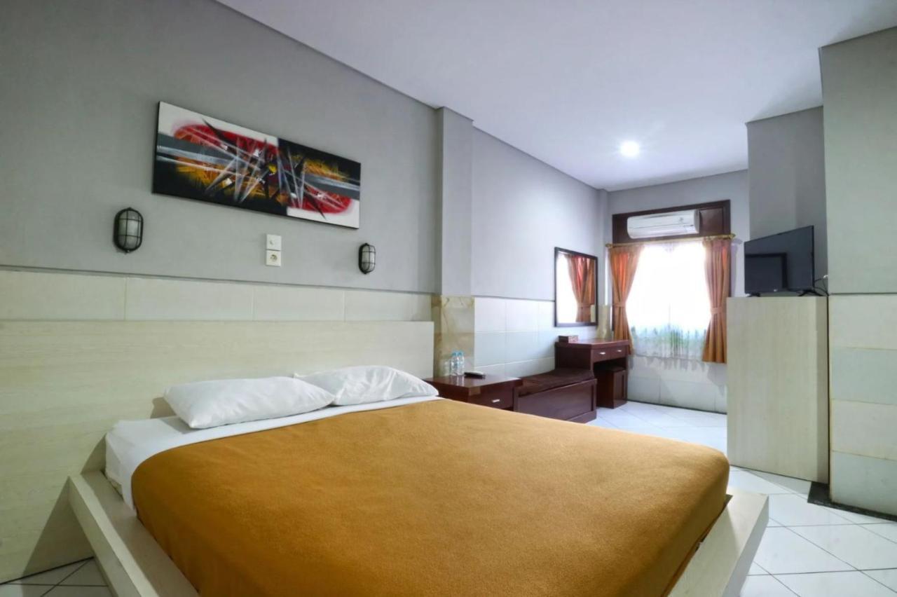 Kedin'S Inn 丹帕沙 外观 照片